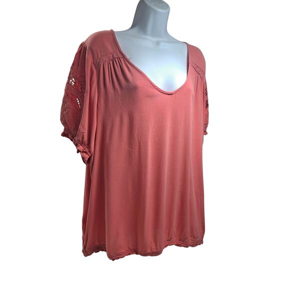 Maurices Women's 2X Blouse Coral Colored Short Sleeve Scoop Neck - Picture 2 of 10